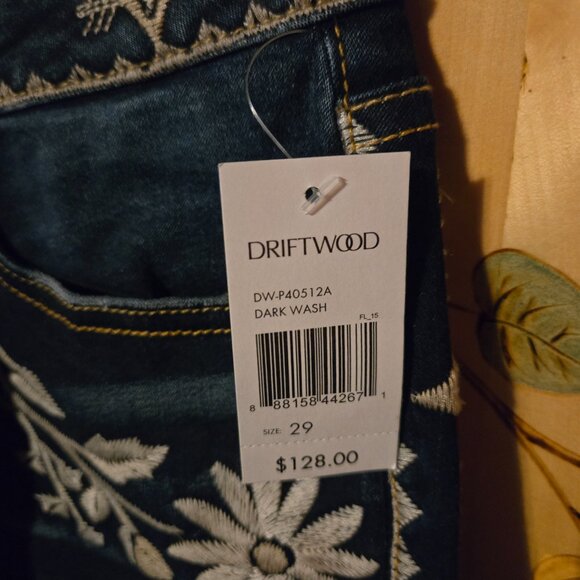 Driftwood Embroidered Kelly Jeans. Size 29/33  NWT - Picture 4 of 6